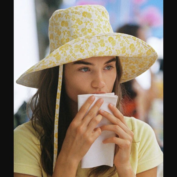 NIB LACK OF COLOR Holiday Bucket Hat Peach Bloom Floral Print S/M Retail $125.00 main image 11